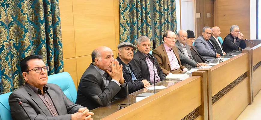  در این جلسه جناب آقای دکتر بابک وحدت پور متخصص طب فیزیکی و توانبخشی و عضو محترم هیئت علمی دانشگاه علوم پزشکی اصفهان در خصوص"  توانبخشی ، وضعیت موجود ، نیازها  "ایراد سخن نمودند.سپس پاسخگوی سوالات حاضرین در جلسه شدند.